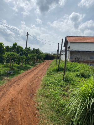 Bán lô đất mặt tiền dài gần 100m tại Hoà Khánh giáp Xã Ea Kao, Thành phố Buôn Ma Thuột, Đắk Lắk. 