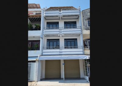 Cho thuê nhà nguyên căn 4 tầng mặt tiền đường Đặng Tất, Phường Vĩnh Hải, Nha Trang, Khánh Hòa