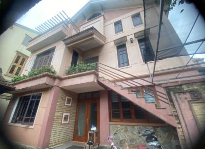 Cho thuê nhà 2,5 tầng, mặt đường Xuân Thái, Phường Quán Bàu, Thành phố Vinh, Nghệ An